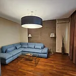Apartament Victory's Charm - Old & Romanian Athenaeum - By Uni88