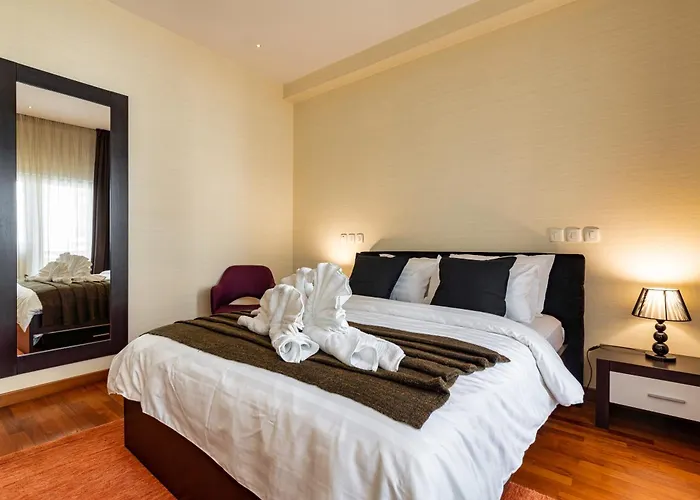 Апартаменти Victory's Charm - Old - By Uni88