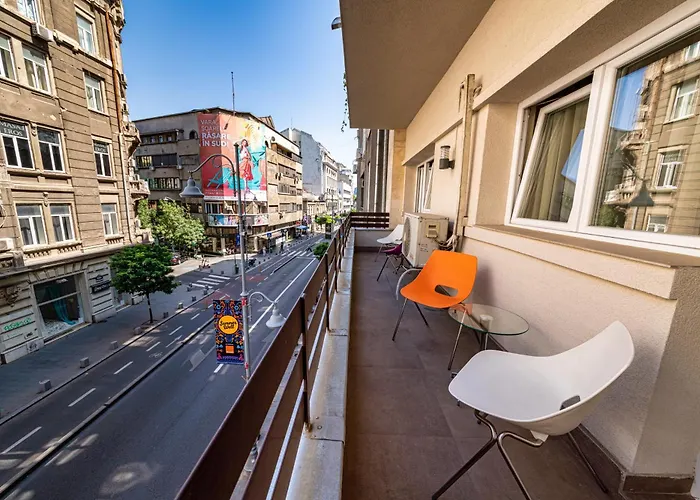 Victory's Charm - Old - By Uni88