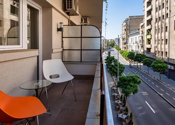 Victory's Charm - Old - By Uni88 Апартаменти